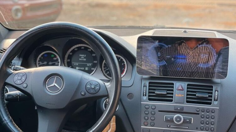 Mercedes Benz C300